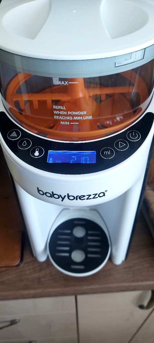 Baby brezza машина за адаптирано мляко