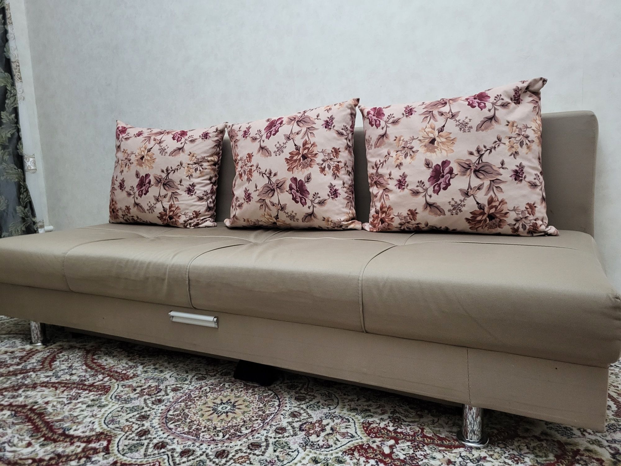 Диван спальный раскладной