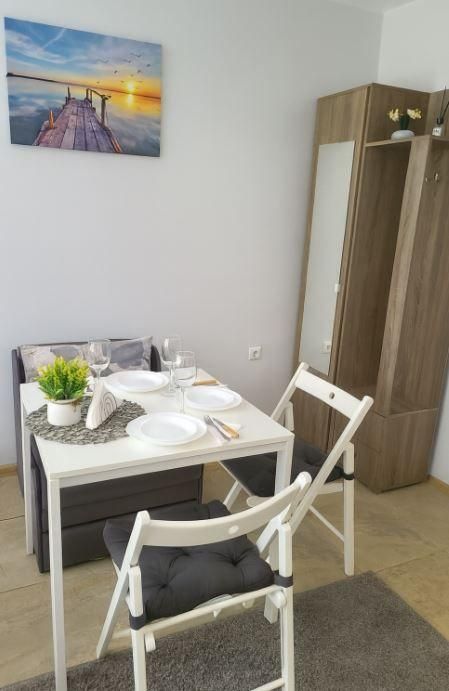 Дава се под наем Едностаен апартамент в Варна, Център - 30 кв.м за 348.84 € - Снимка #3