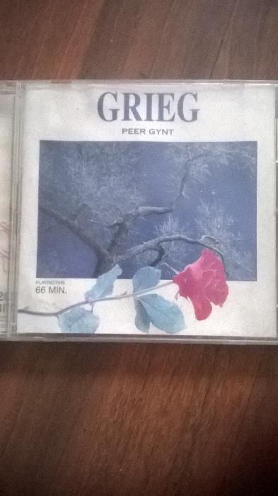 Vând CD Original cu Muzica clasica (Edvard Grieg)