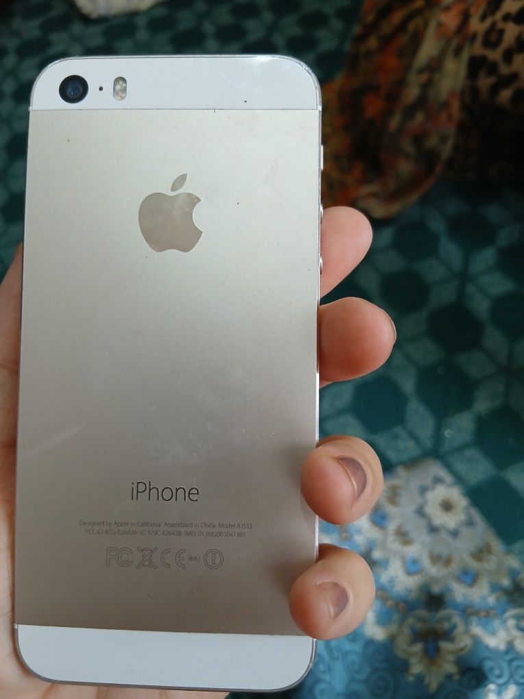 IPhone 5s yangi edi ekrani ozro sindi shuchun arzon bervoman