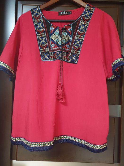 Bluză cu motive tradiționale