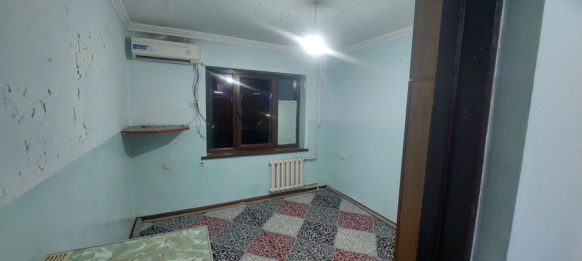 Bodomzor machiti roparasida joylashkan kvartira ijaraga beriladi