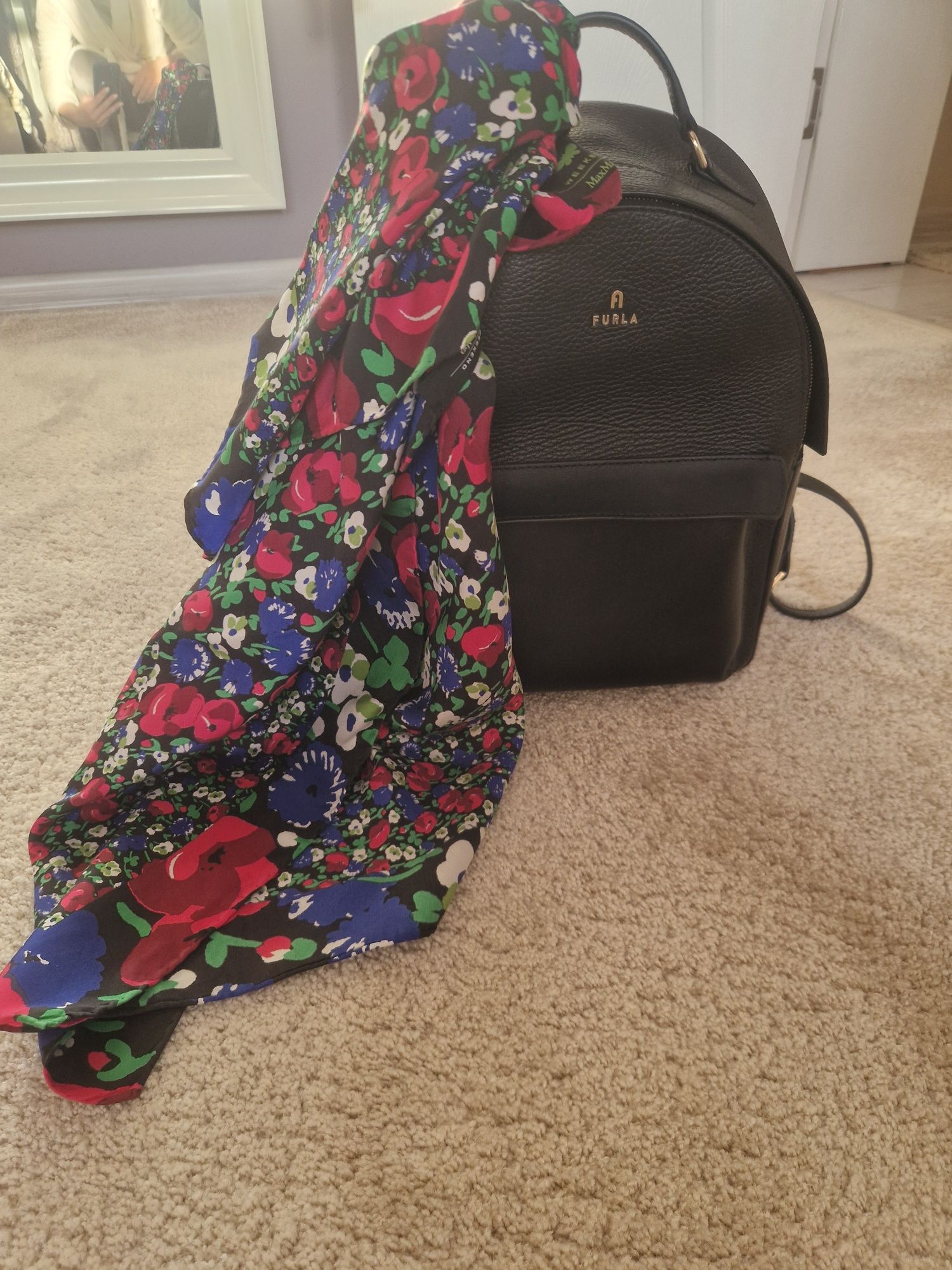 Копринен шал на Weekend Max Mara