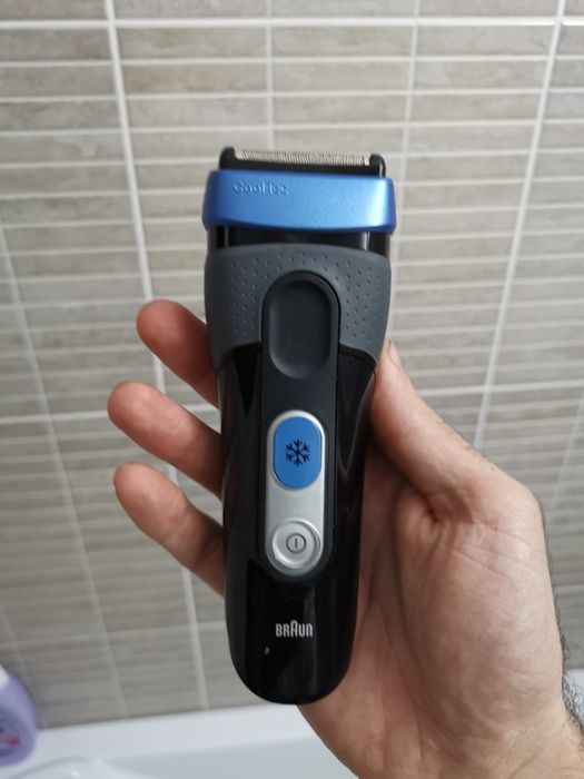 Aparat de ras braun CoolTec fara fir