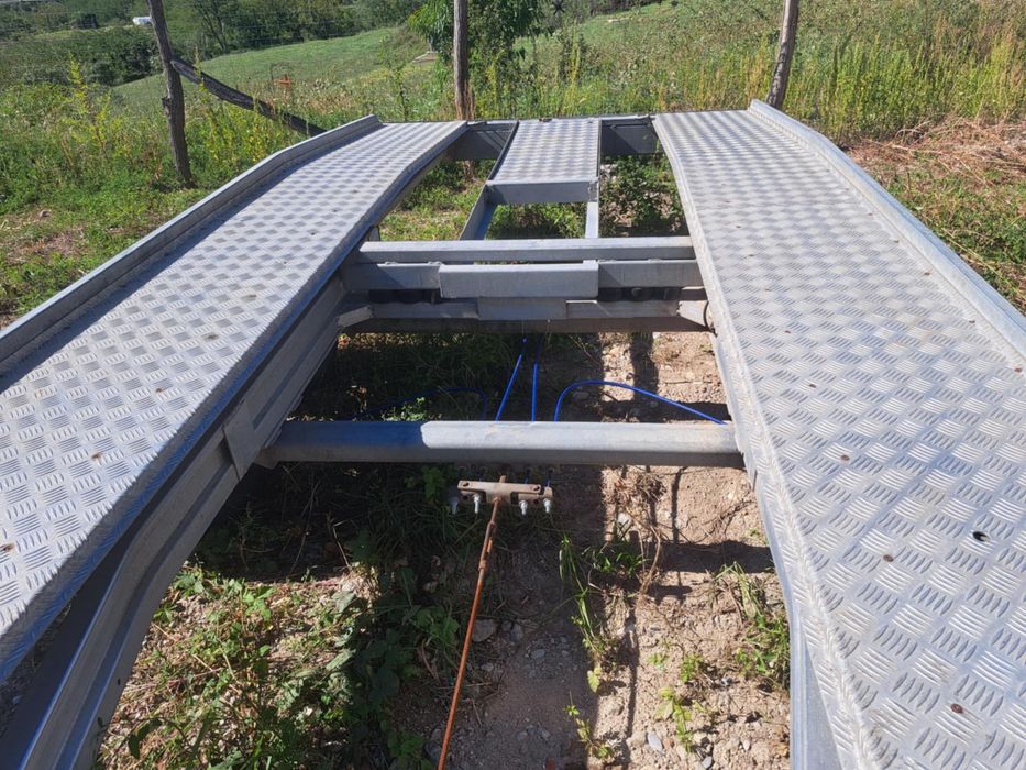 Vand platforma cu axa dubla