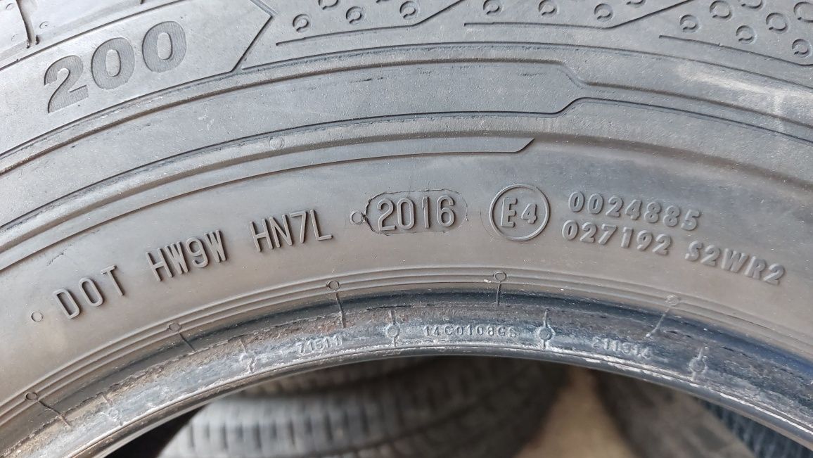 Гуми за Бус 195/70/15 C Continental ContiVanContact 200 2 броя