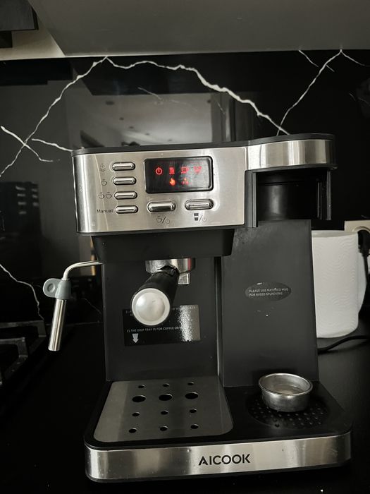 Aparat de cafea si friteuza electrica