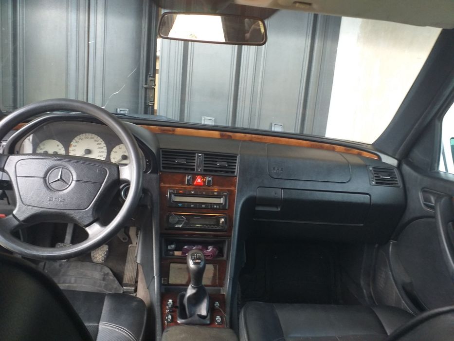 Продаётся мерседес w202 c320