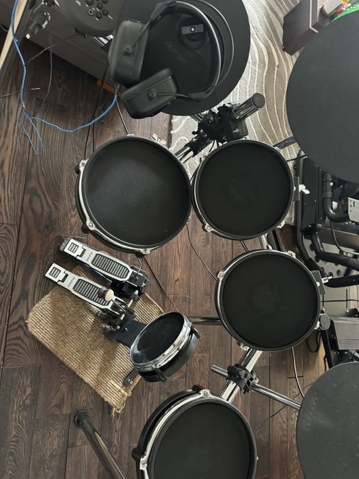Електронни барабани Alesis DM7X