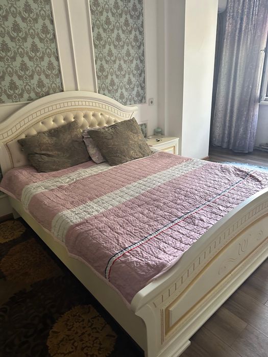 Кровать спальная