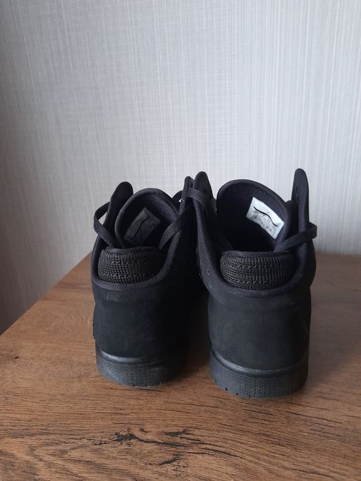 Jordan 1 кецове 44 номер.