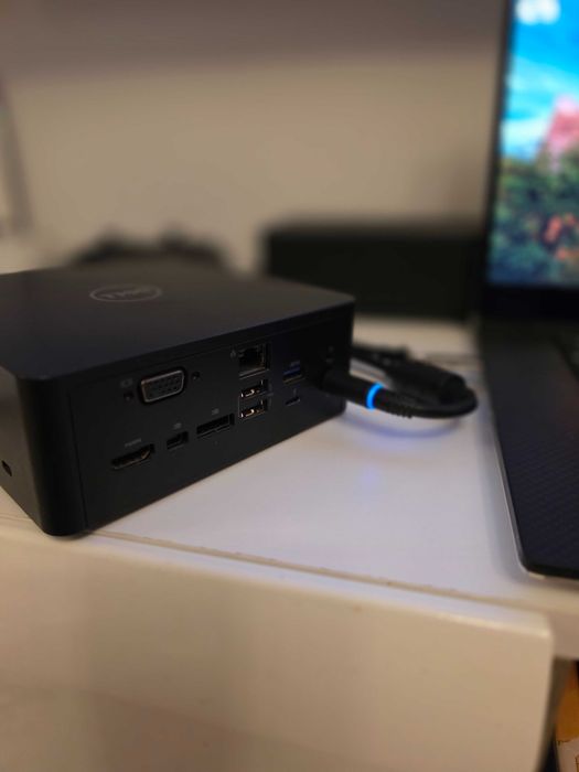 Laptop Dell XPS 15 7590 Intel® Core™ i9 9980HK, 32 GB RAM și 2TB NVMe