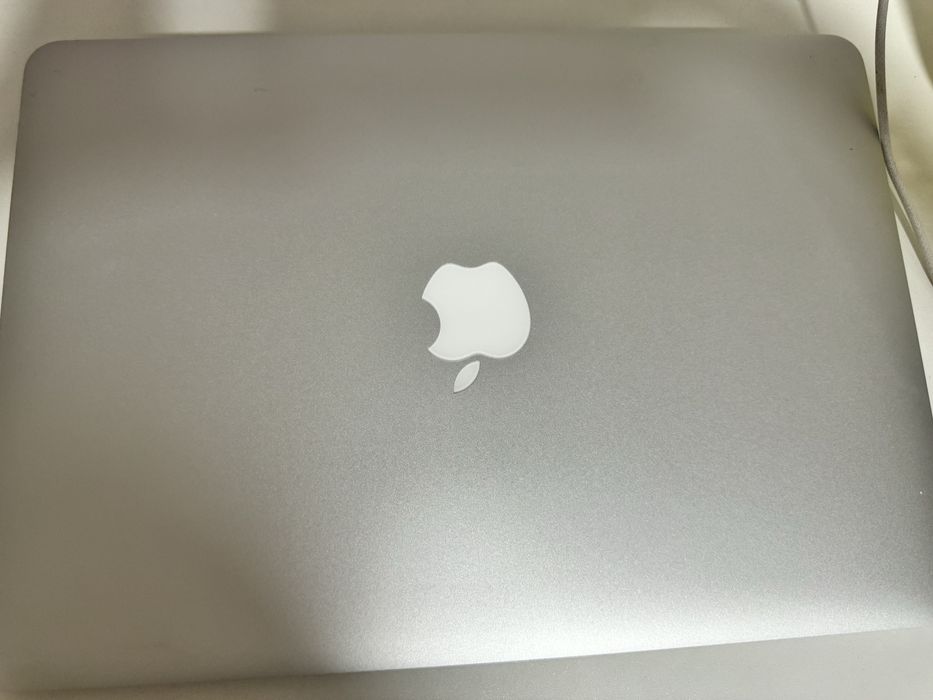 Продам macbook air