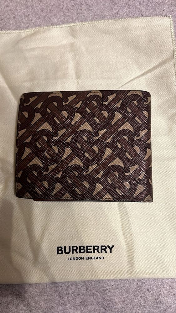 Vand portofel burberry nou nout