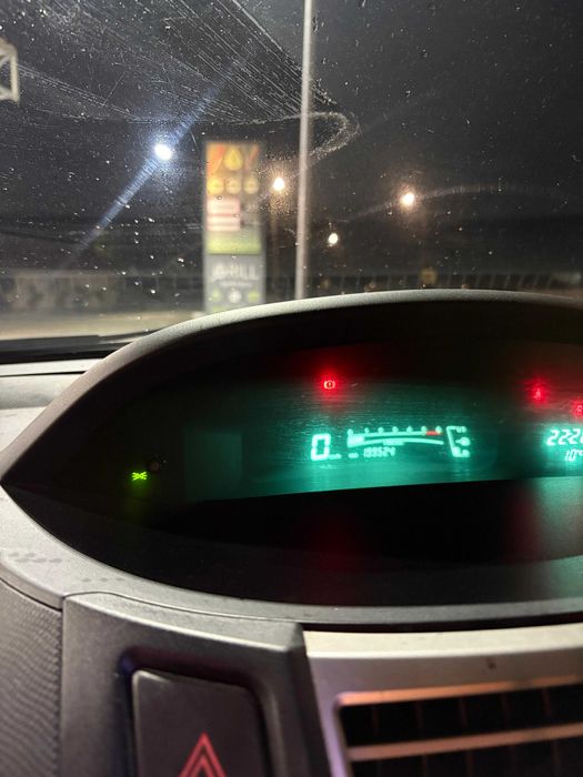 Vând Toyota Yaris urgent