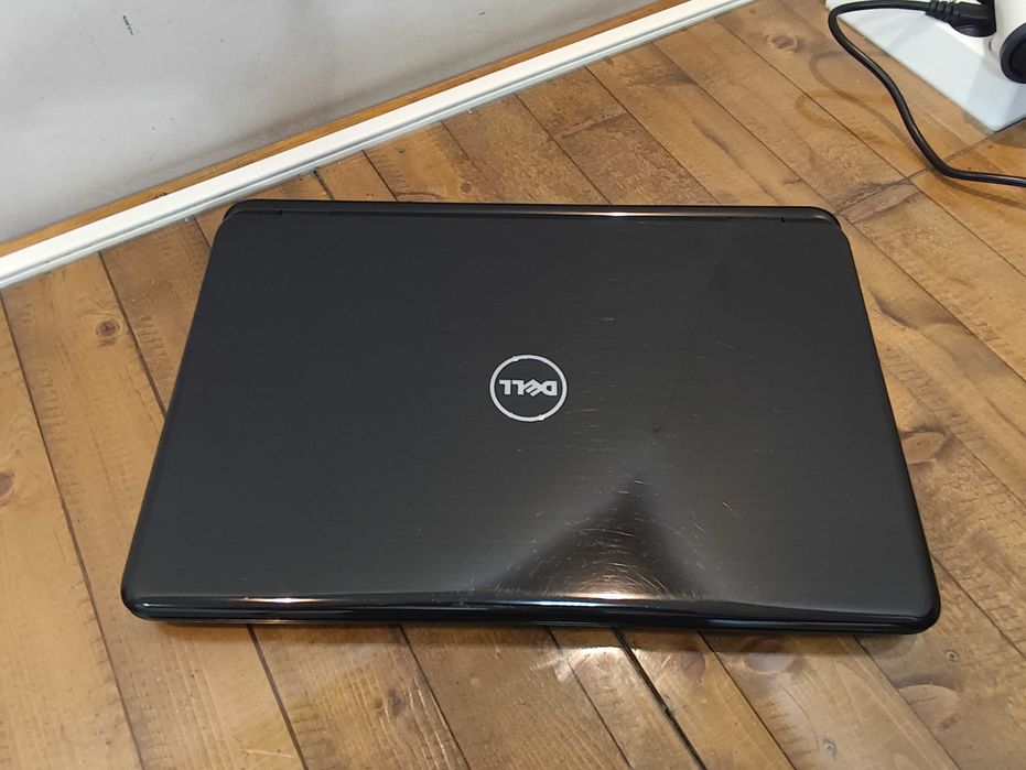 Лаптоп Dell Inspiron N7710 - i5 2450M / 17,3"