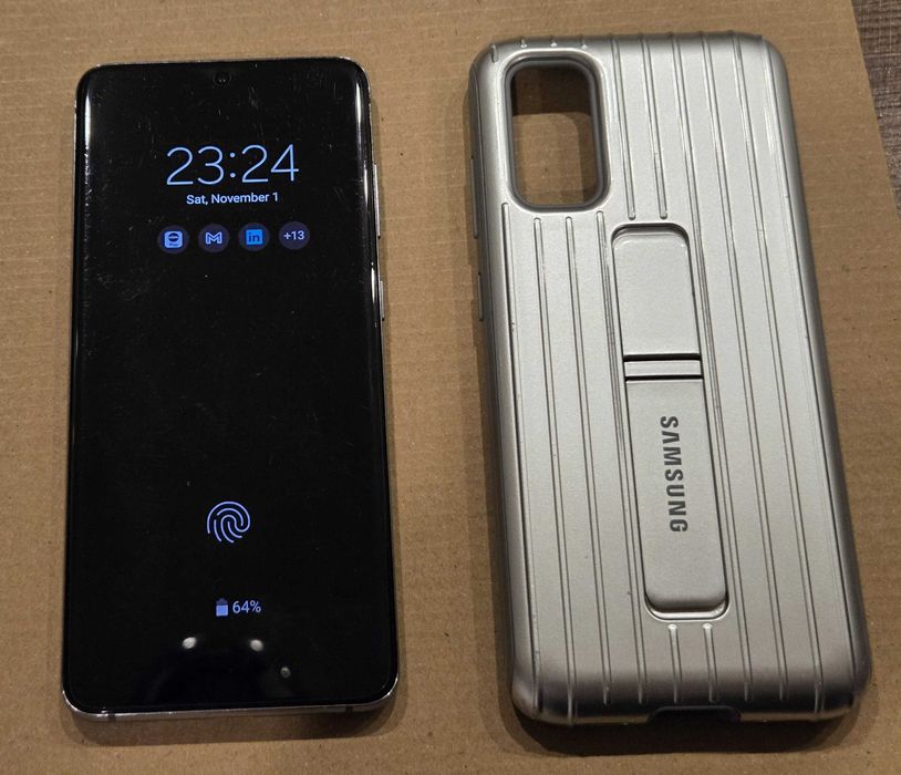 Продавам Samsung S20, 128 GB + 256 GB Card, Case, Protector