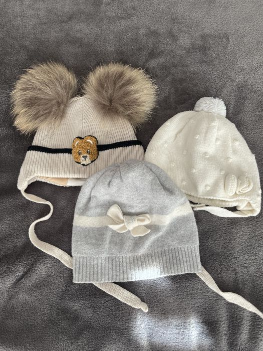 Бебешки зимни шапки