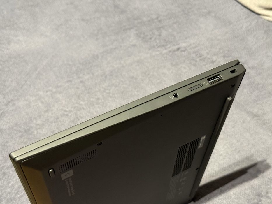 14’FHD+IPS Touch/Lenovo Thinkpad X1 Carbon Gen10/i7-1265u/32GB Ram/512