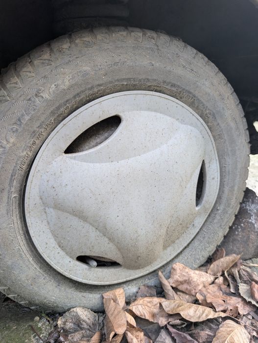 2 capace de roata Dacia 1310