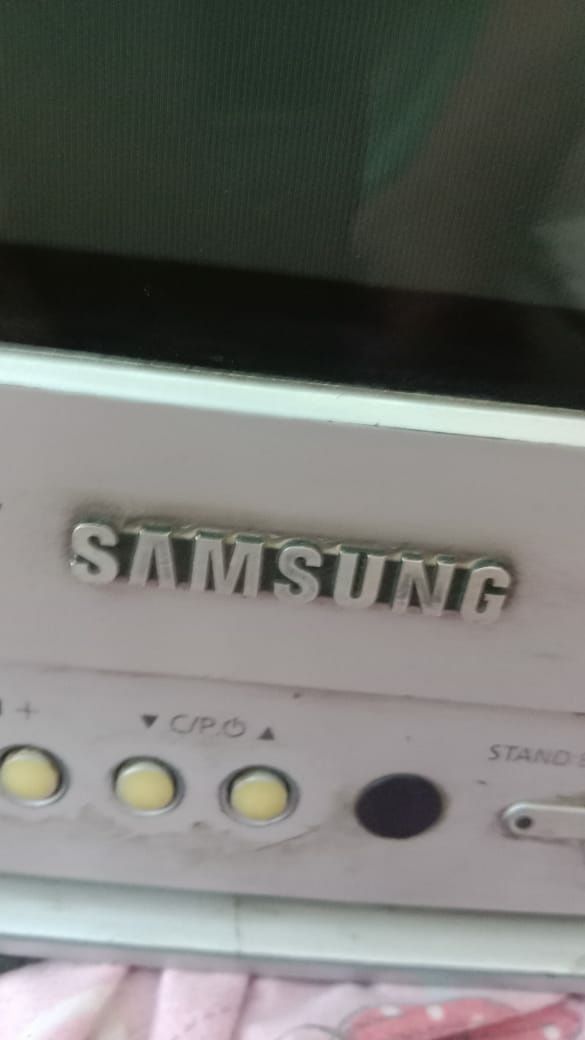 Телевизор SAMSUNG.