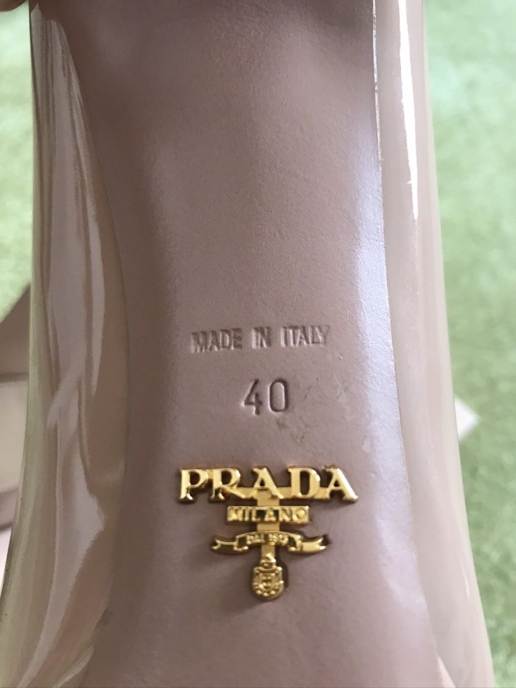 Pantofi PRADA 40