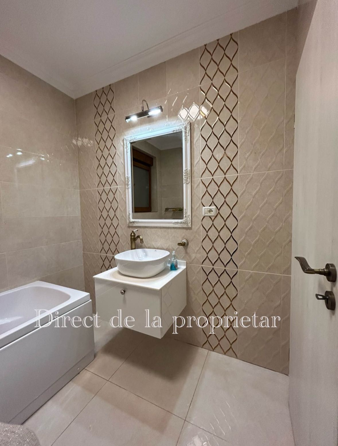 Inchiriez apartament direct de la proprietar