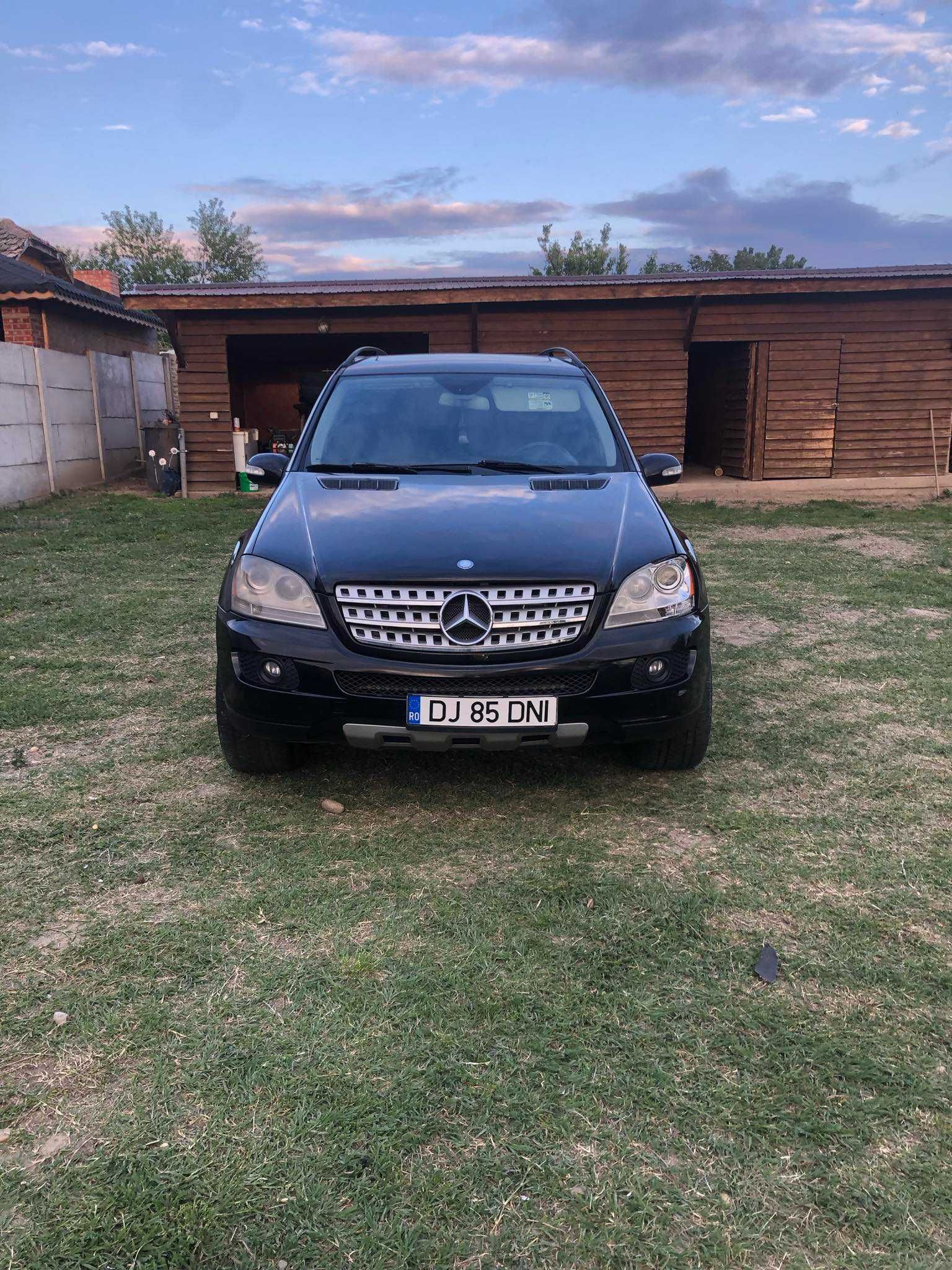 Mercedes-Benz ML320