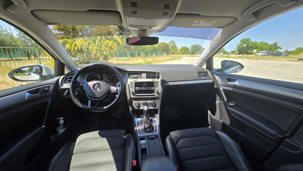 Volkswagen Golf TGI