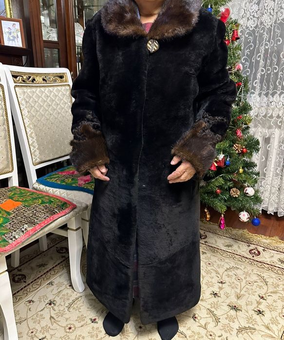 Срочно продам мутоновую шубу 50 размер