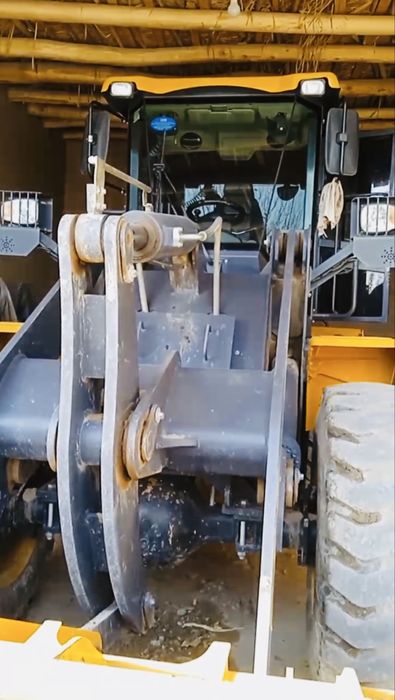 XCMG погрузчик 1.8куб рычаг