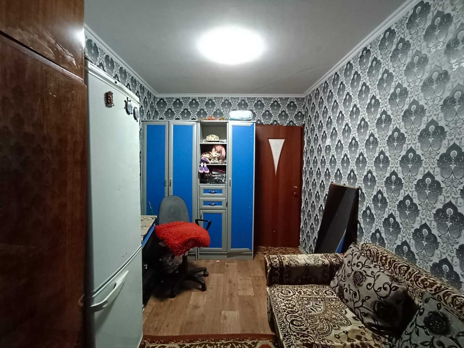 Продаю 3 комнатную квартиру в 23 микрорайоне.