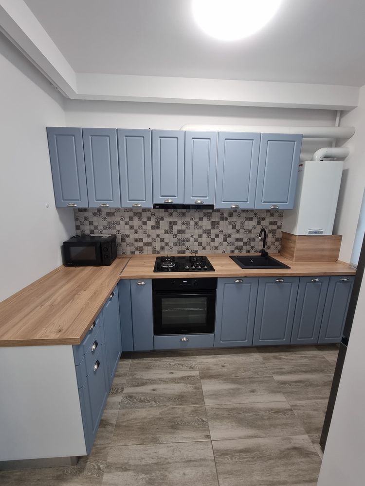 Inchiriez apartament zona Sub Cetate