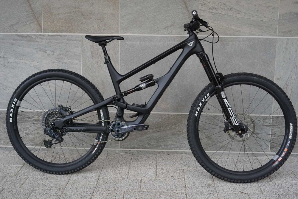 2023 YT Capra Core 3 AXS Zeb Ultimate 170  *Carbon Enduro*