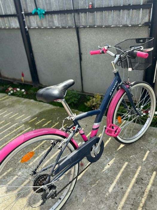 Bicicleta fete /stare nouă vând