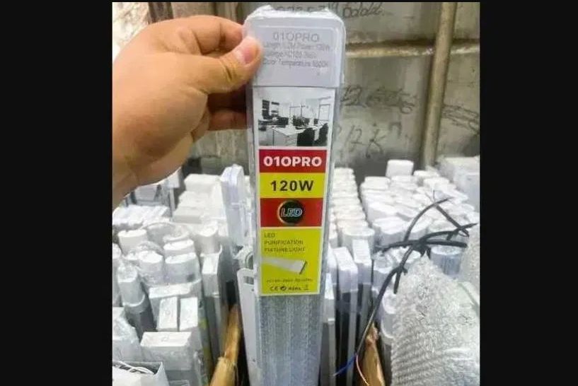 Свето-диодный Led светильник есть разные от 40 до 120,150 ватт