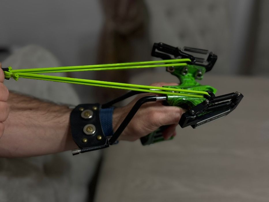 Vând praștie profesională