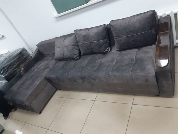 Продаётся диван новый.