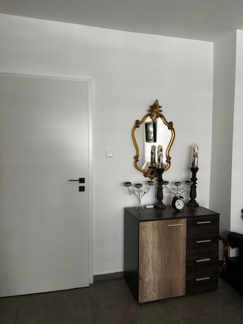 Продава се Тристаен апартамент в Бургас, Меден рудник - зона В - 90 кв.м за 1667 €/кв.м - Снимка #17