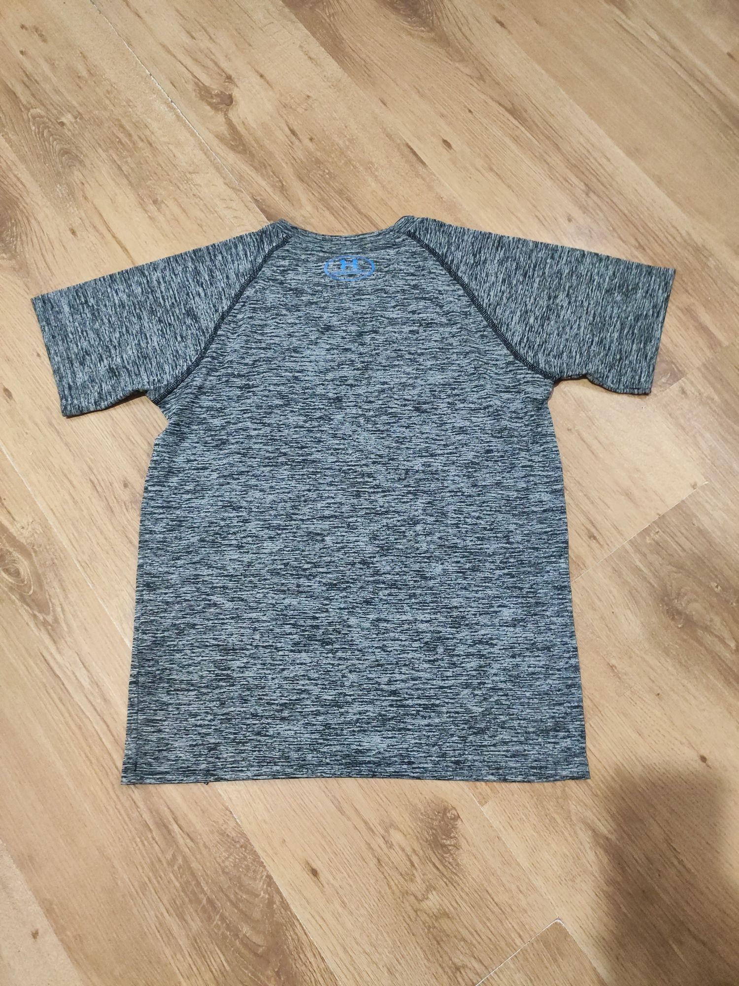 Tricou Under Armour mărimea 12-14 ani