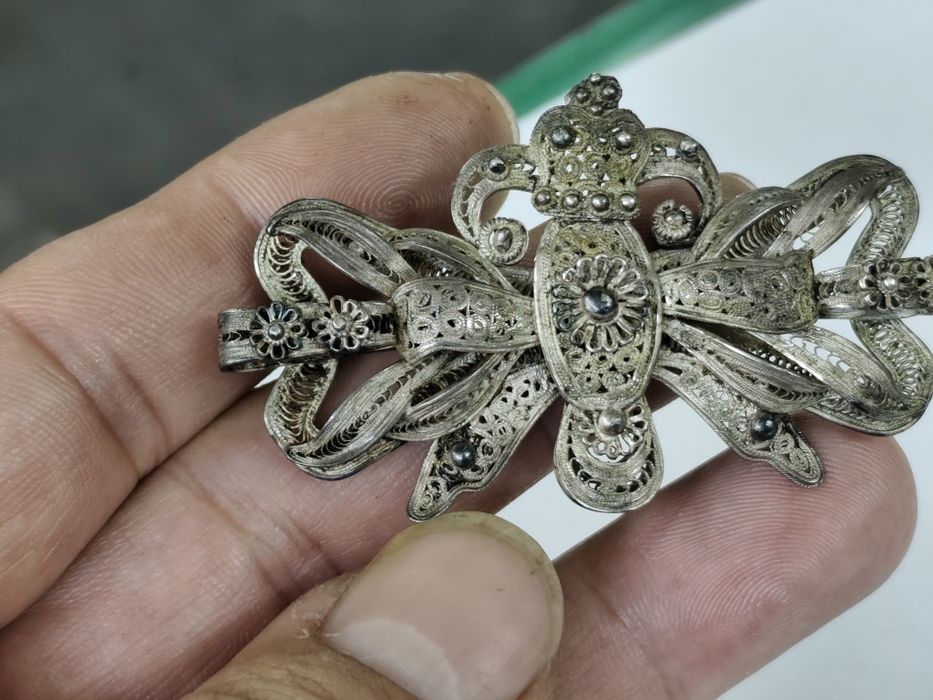 Възрожденска сребърна брошка филигран 0.800