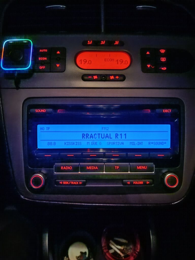 Vind CD player original Volkswagen RCD 310