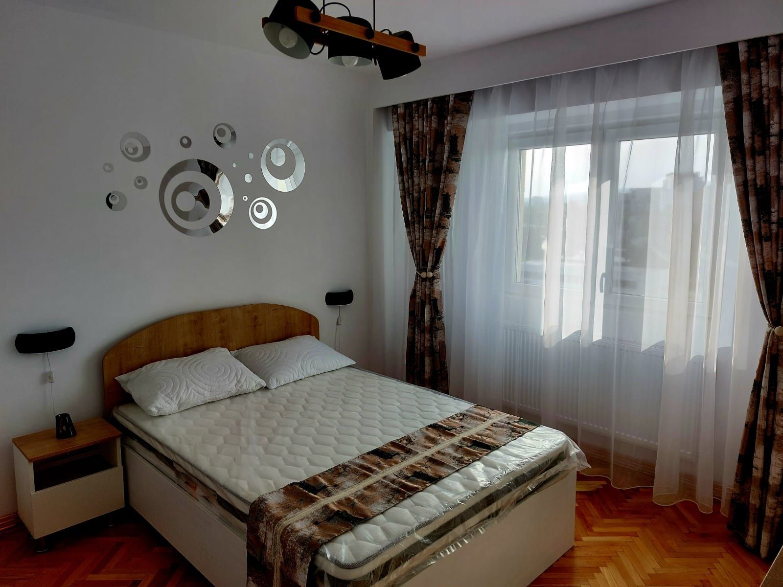 Închiriez apartament cu doua camere în Piața Ciprian Cluj Napoca