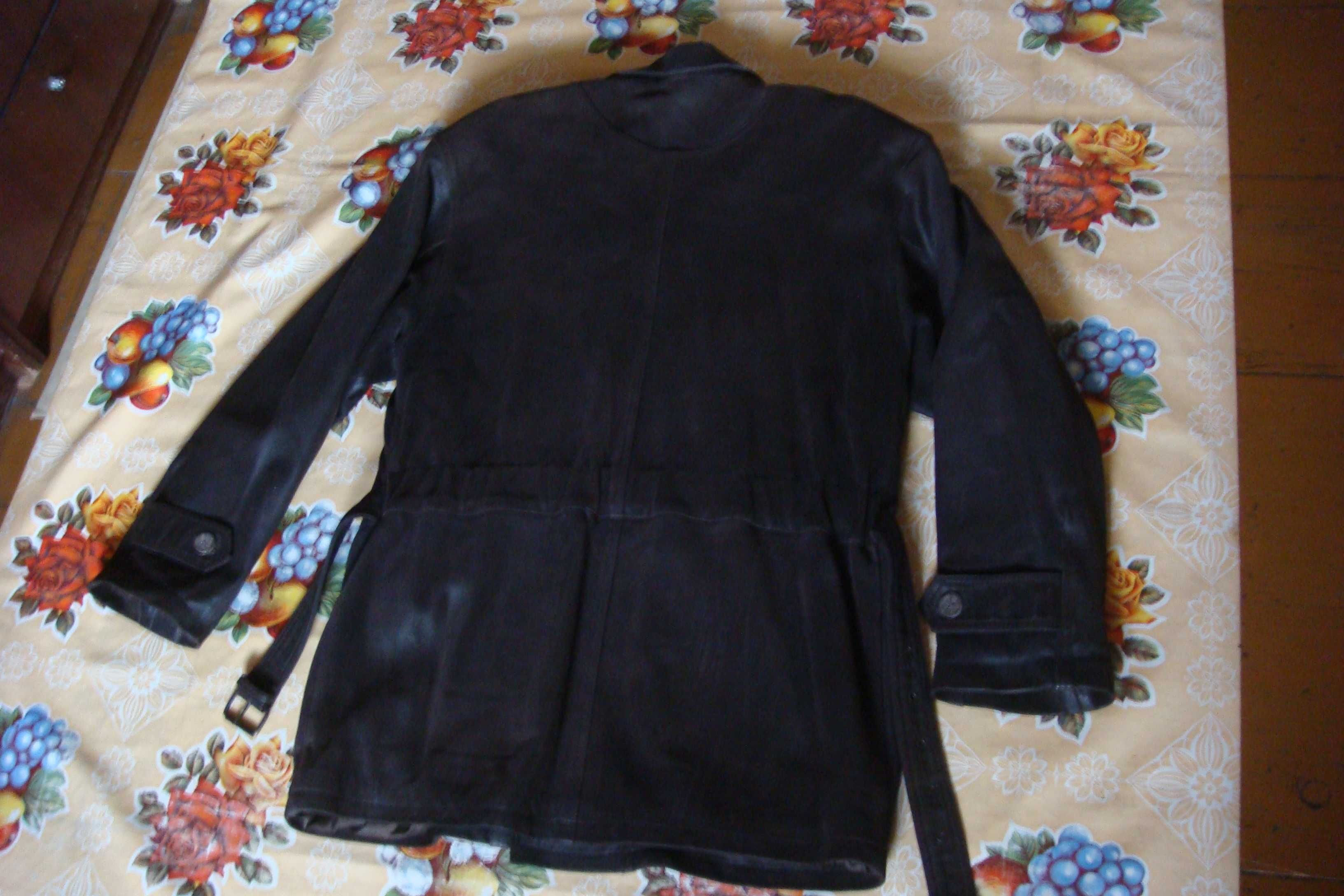 Valentino  ( куртка кожаная , 52 - 54 )