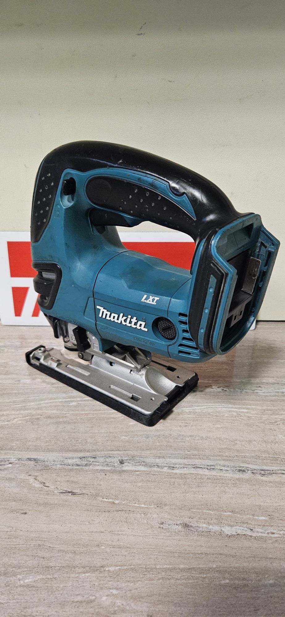 Makita Зеге BJV180 18V