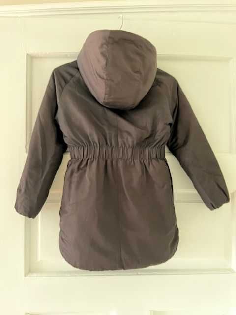 Зимно дълго яке Benetton - цвят антрацид с розов пух, водоустойчиво