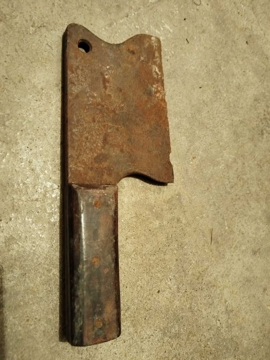 Стар  нож сатър за месо тежък солиден