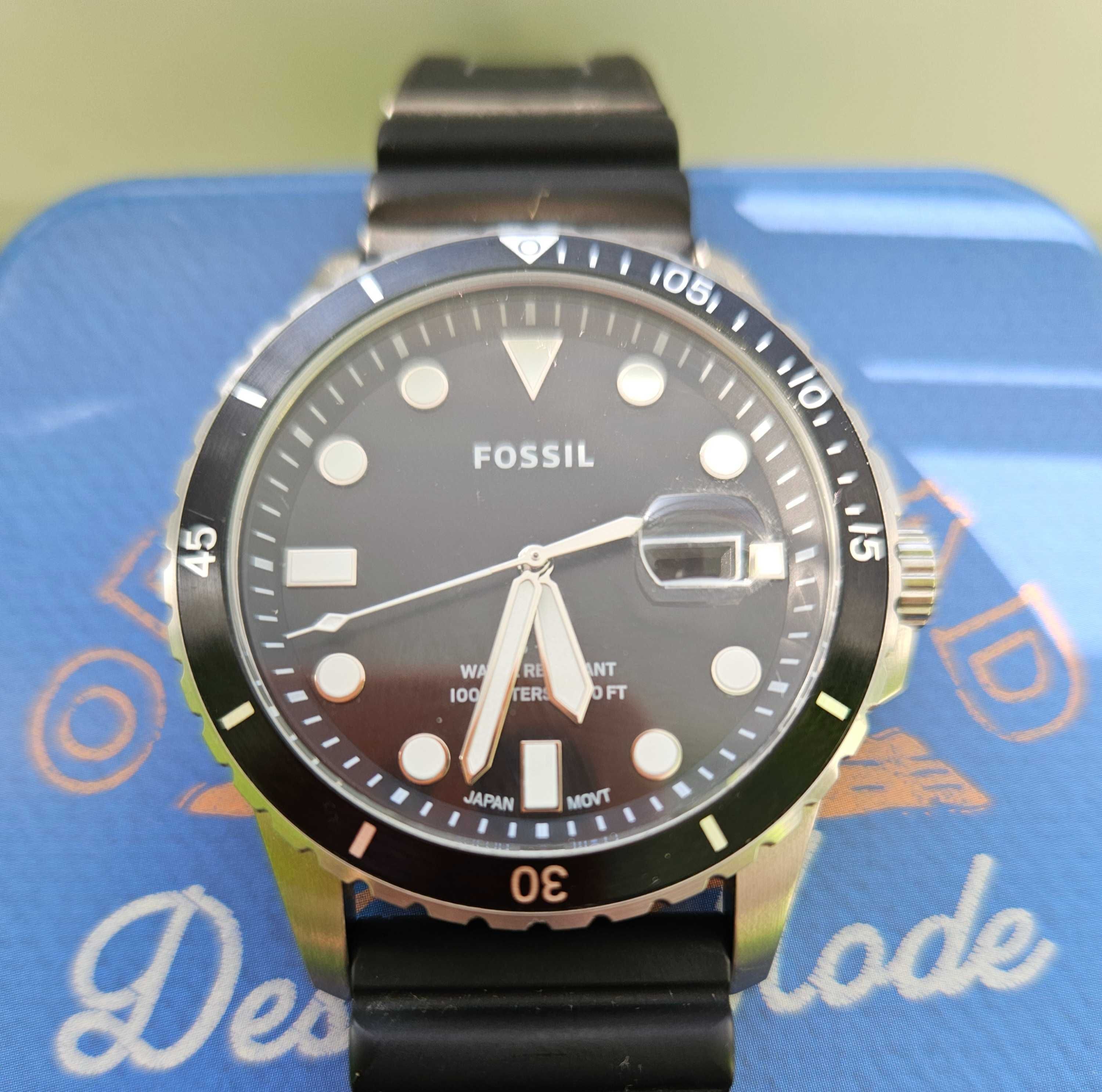 Часовник Fossil diver