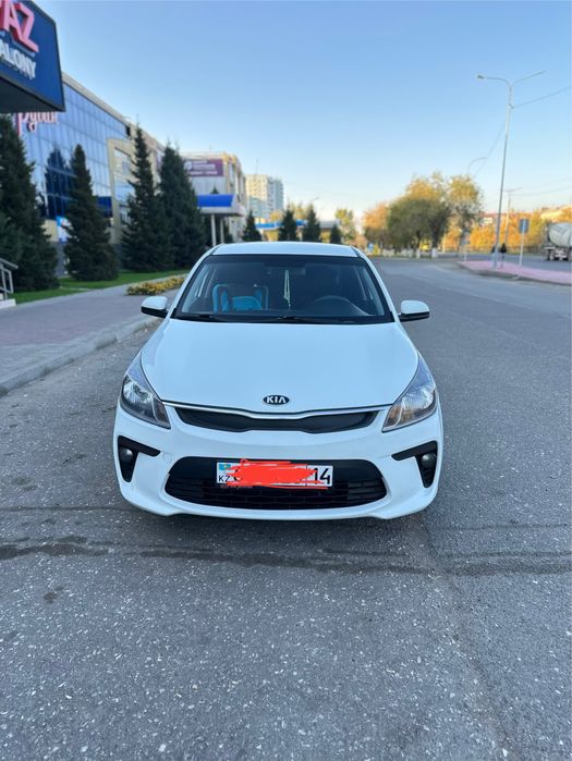 Продам автомобиль KIA RIO